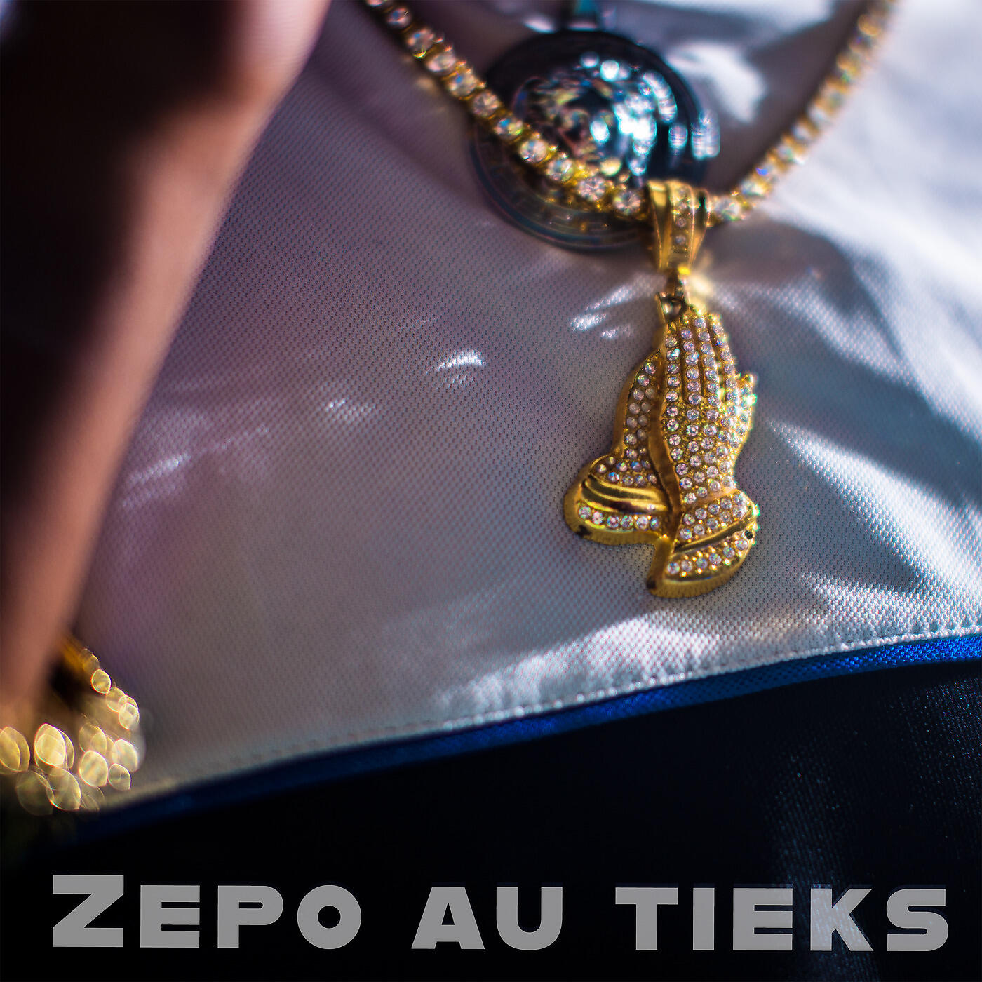 AZOF - Zepo  au tieks
