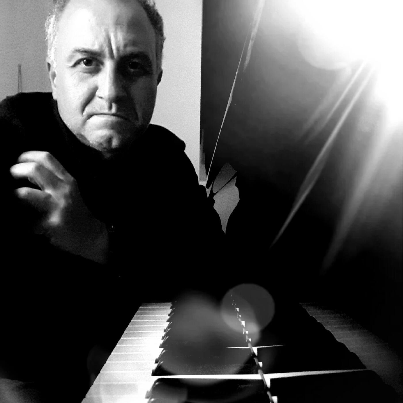 Giuseppe Cataldo pianista - Claude Debussy: Arabesques No. 1. 