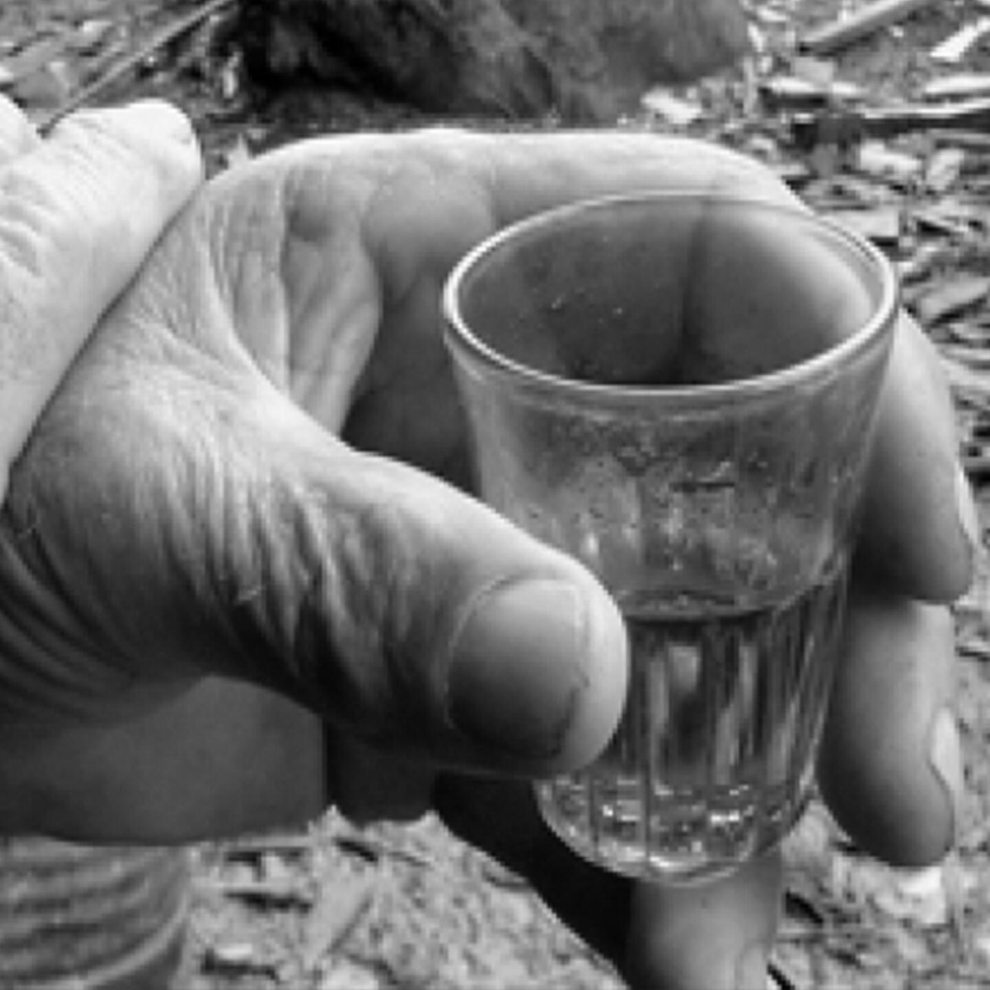 Coco de la Slatina - Toarna In Pahare Si Bea Vin Si Tuica