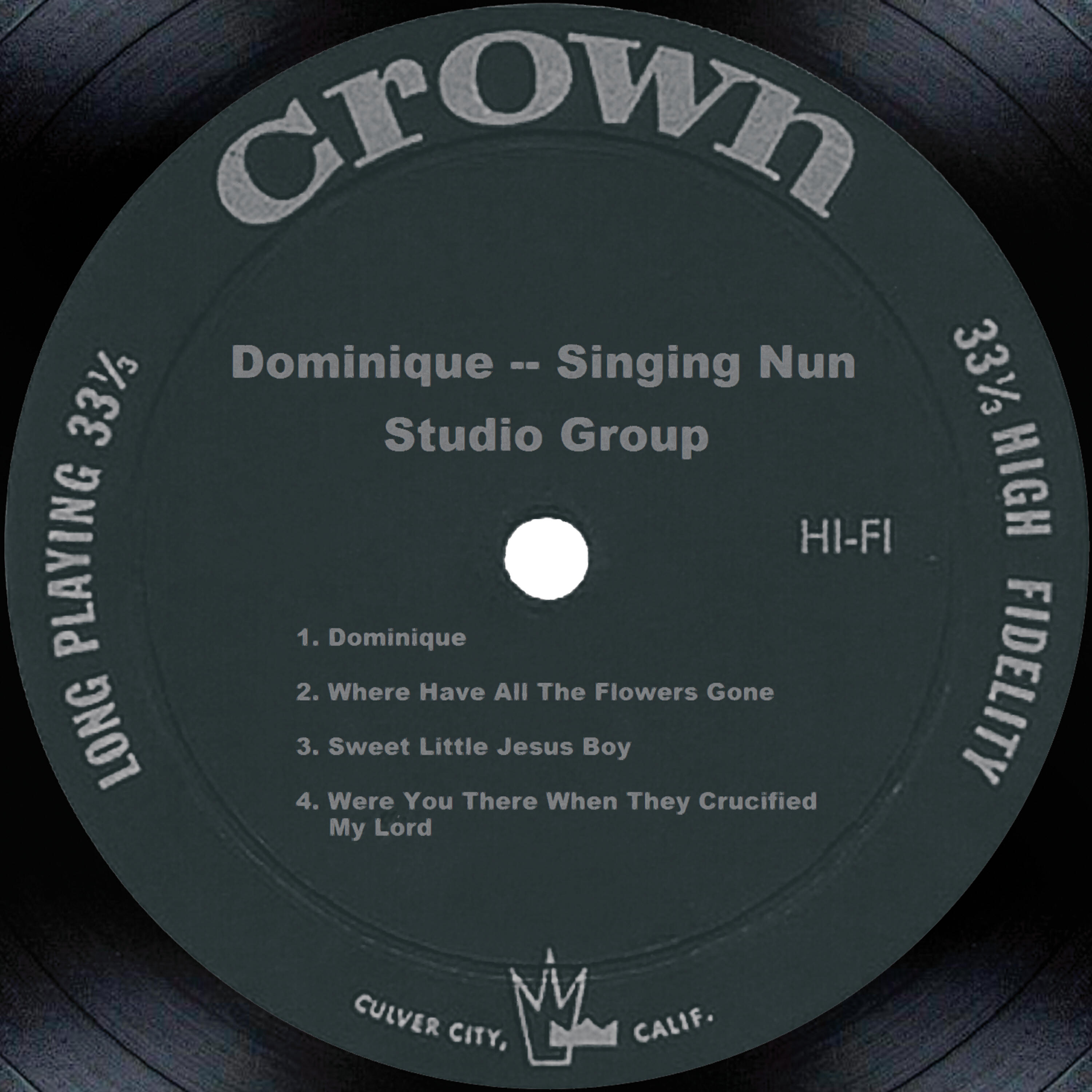 Studio Group - Dominique