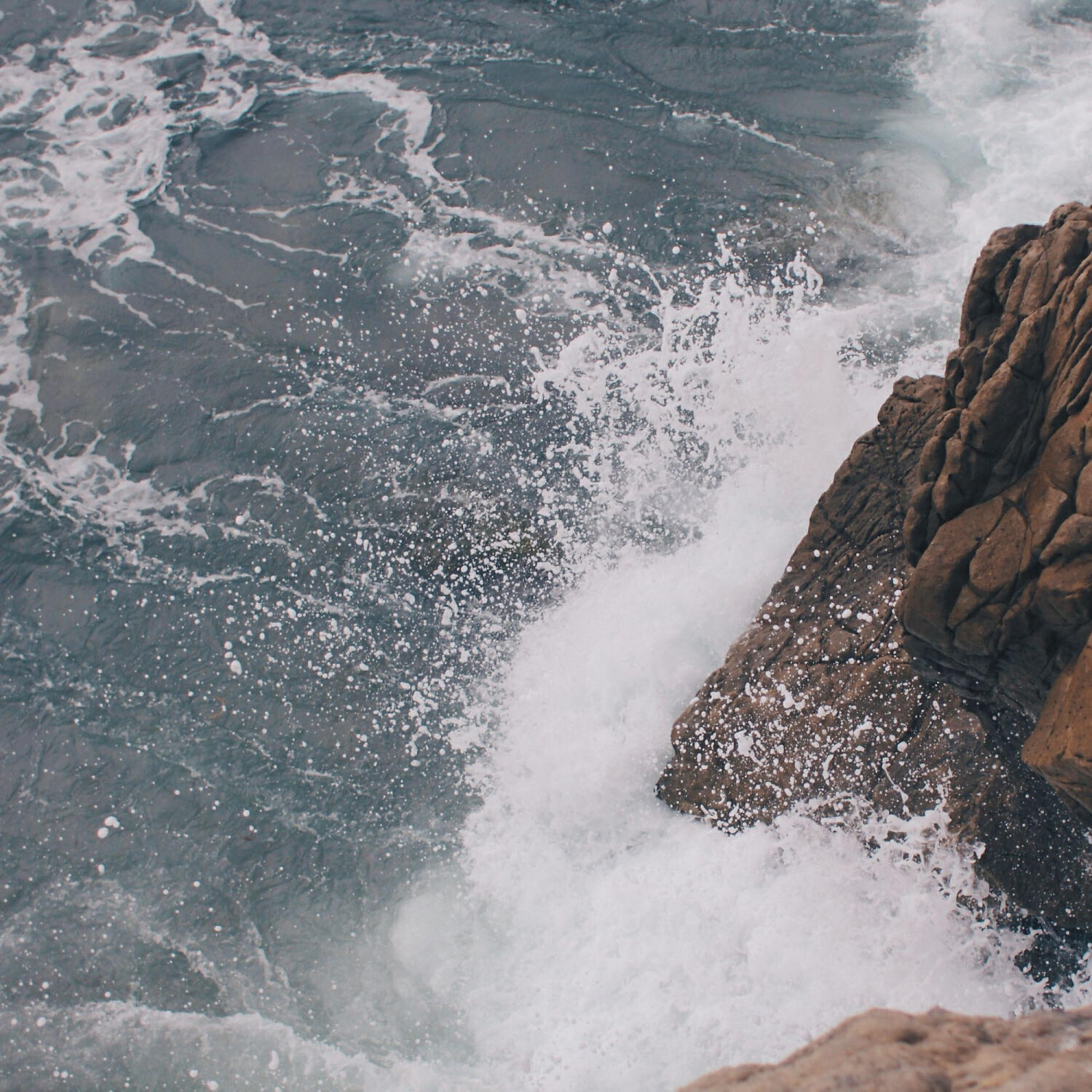 Cheerful ASMR Ocean Waves - Music with Ocean Sounds Soundtrack for Crashing Waves