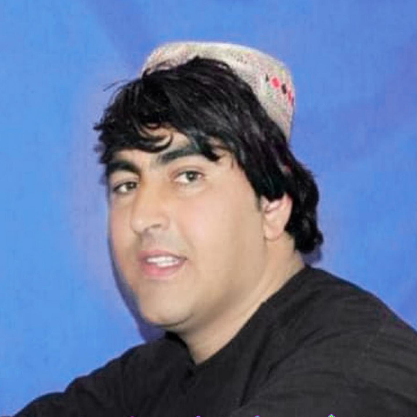 Essa Khan Showqi - Khalaq Bad Guma Kawi Za Nasam Dartlai