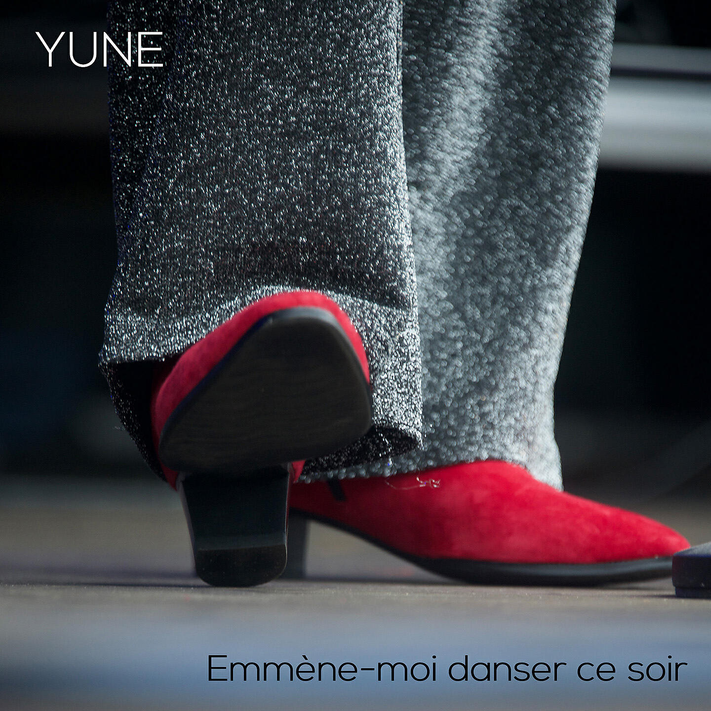 YUNE - Emmène-moi danser ce soir