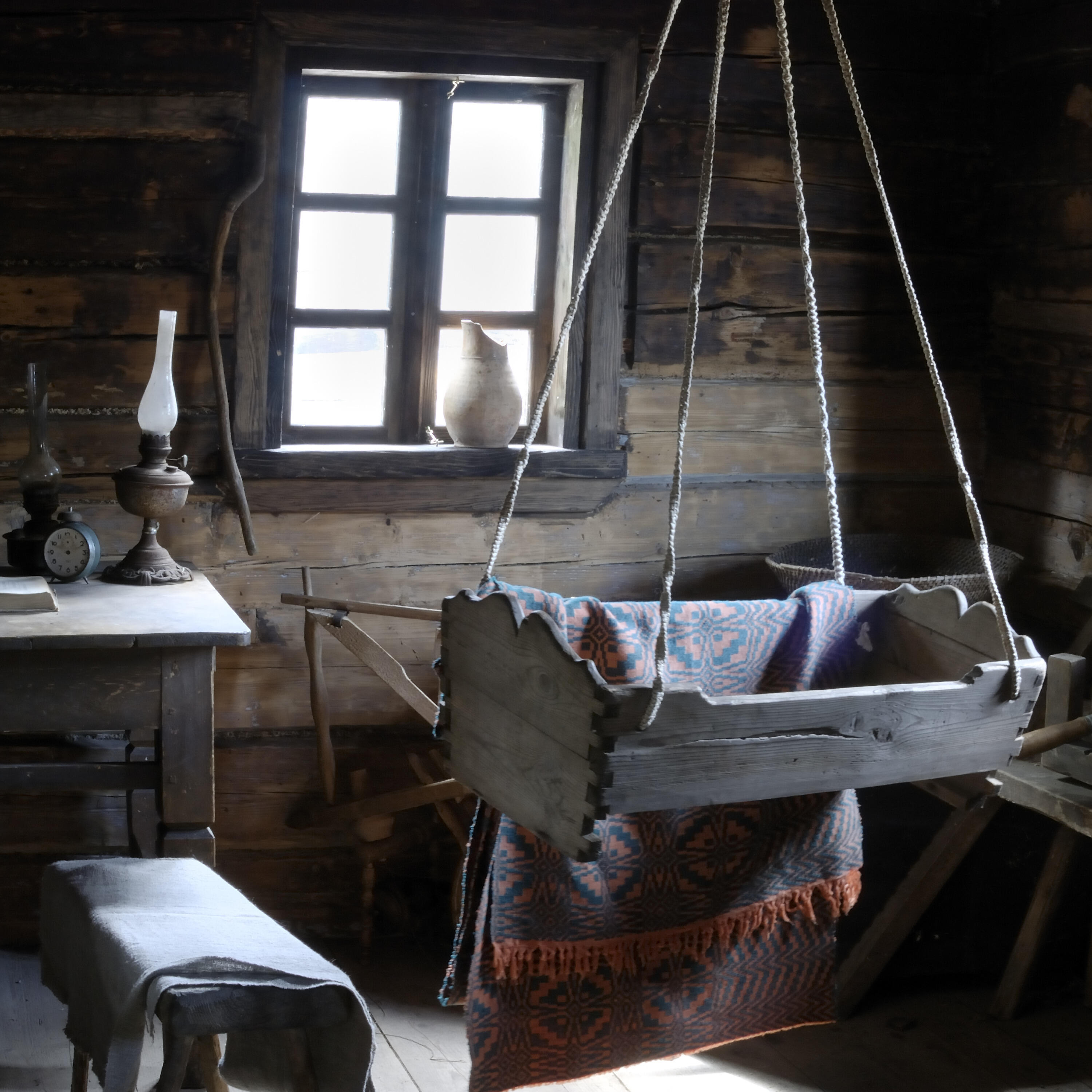 Люлька зыбка на руси. Люлька зыбка на руси. Ребенок в люльке фото. Ребенок в люльке. Он как будто колыбель.