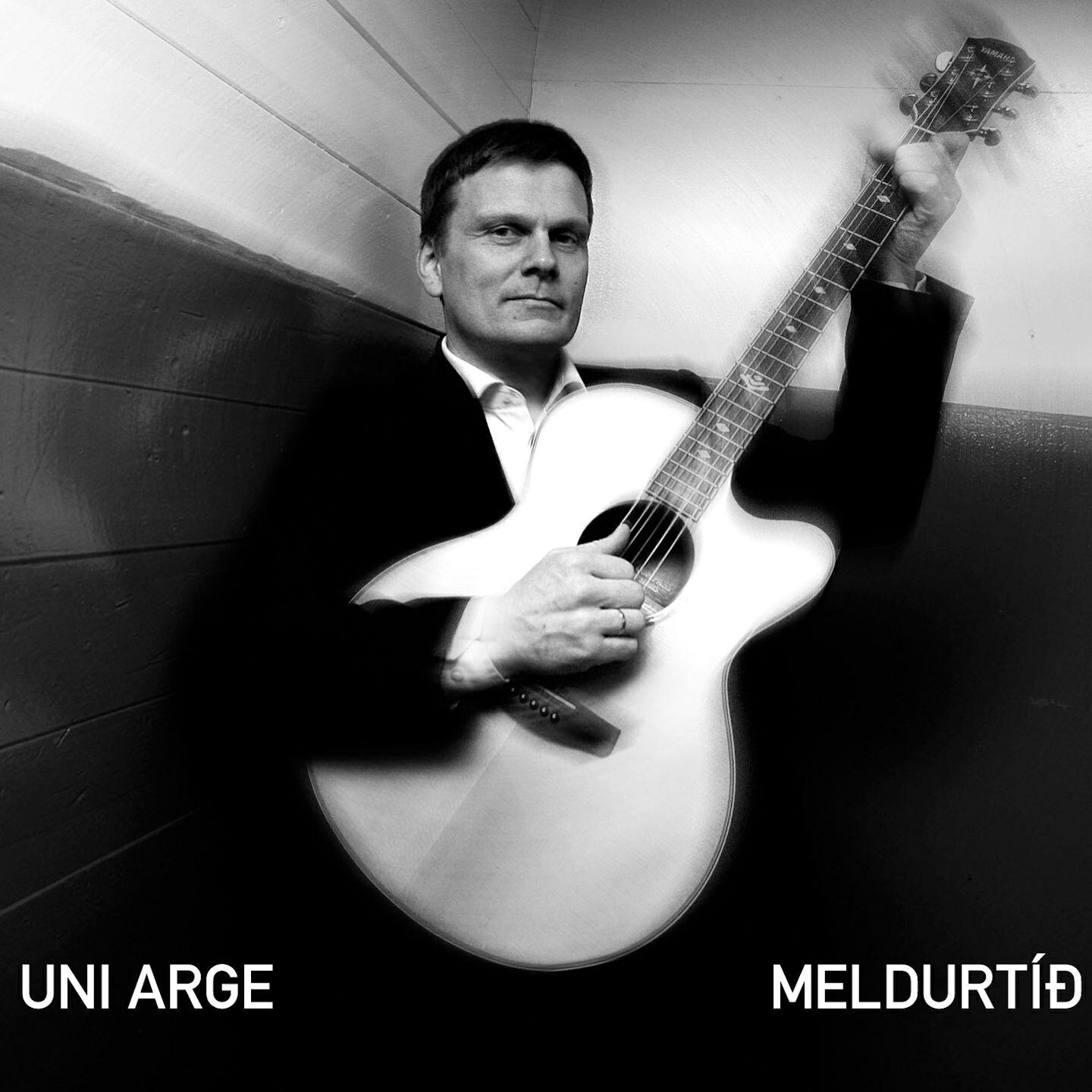 Uni Arge - Í Eini Lon