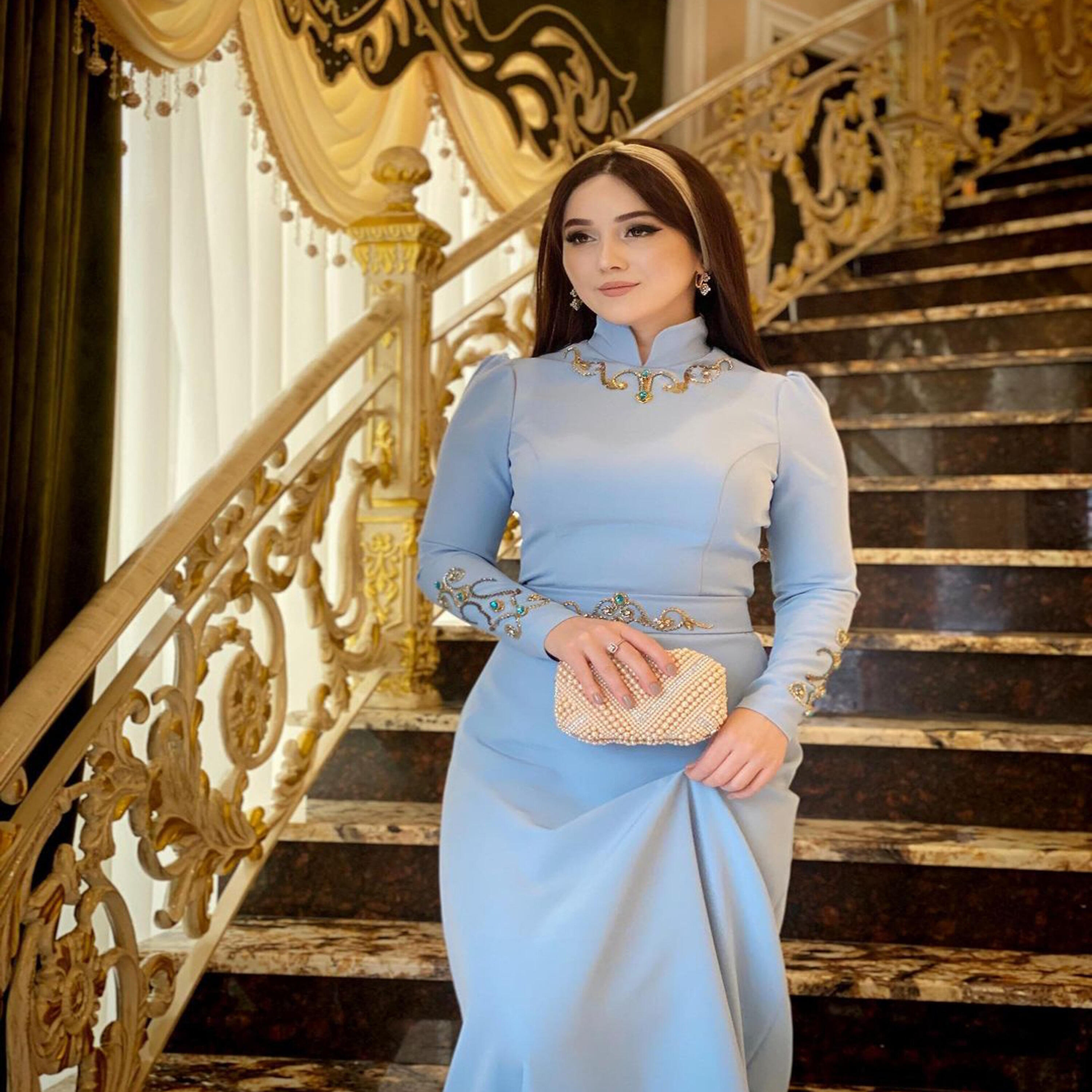 Мадина горчханова сумая. Все песни залины горчхановой. Суммая борзаева. Суммая. Сумая певица.