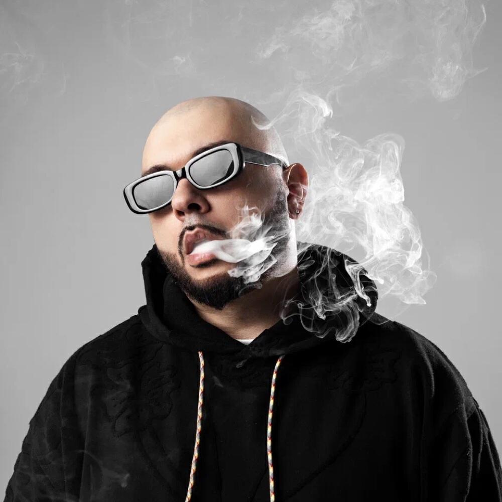 Смоки мо фото. Смоки мо 2024. Смоки мо стейкхаус. Смоки мо 2024. Смоки мо с бородой.