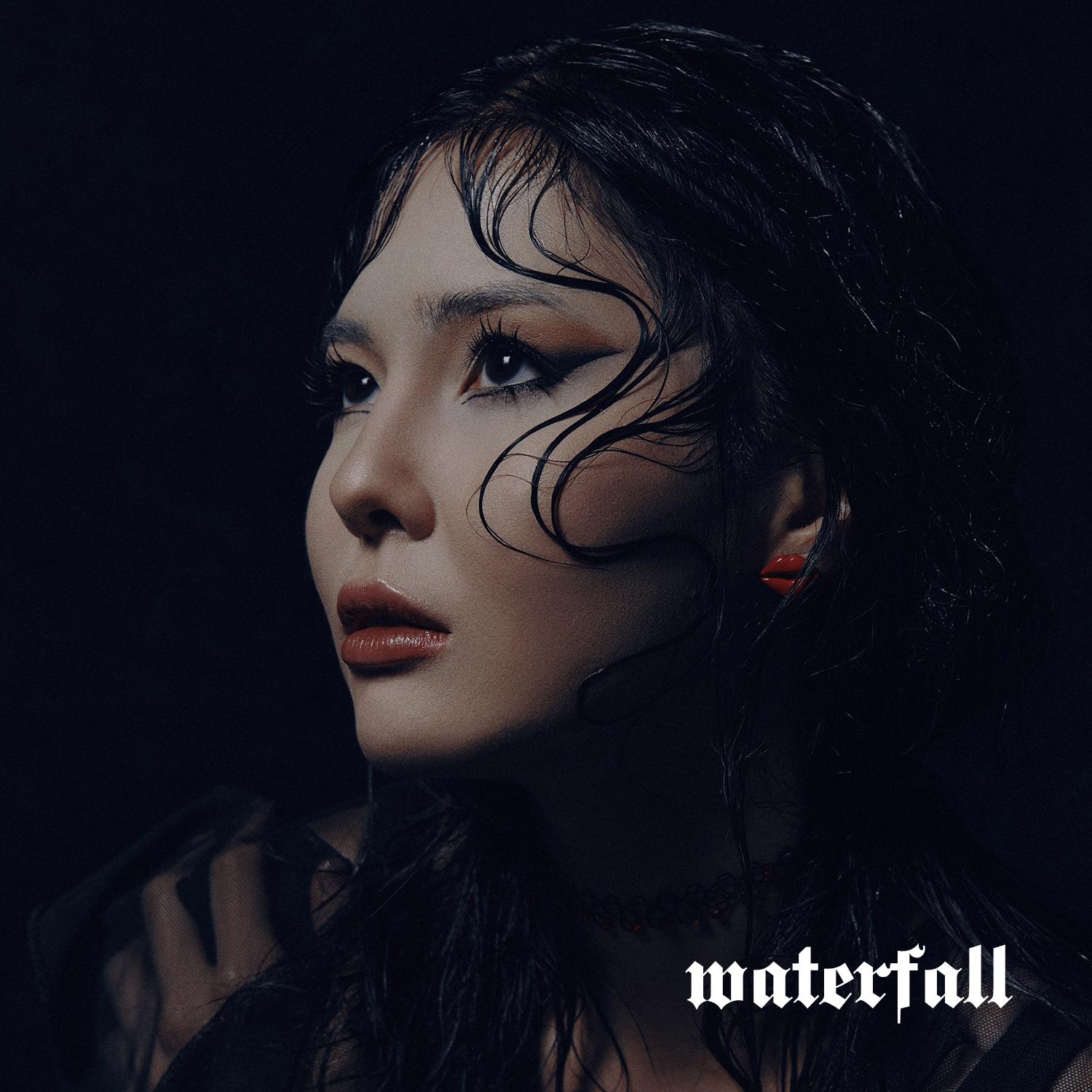 Постер альбома waterfall