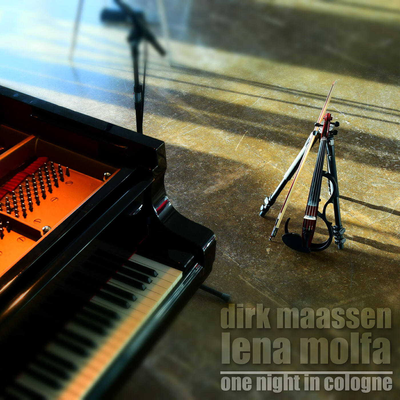 Dirk Maassen - Augenblick (feat. Lena Molfa)