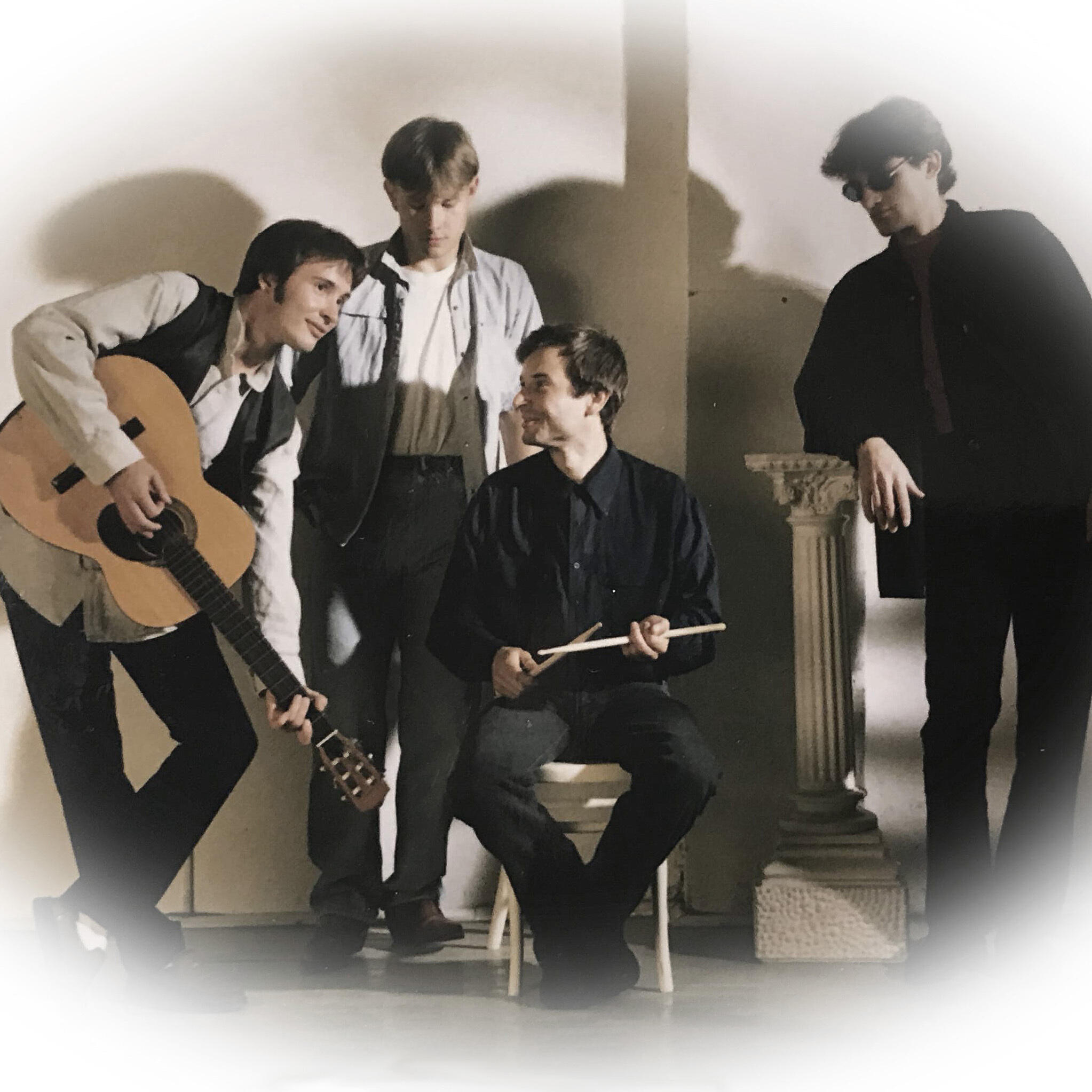 Альбом Там, где ты... исполнителя Алмазные рудники