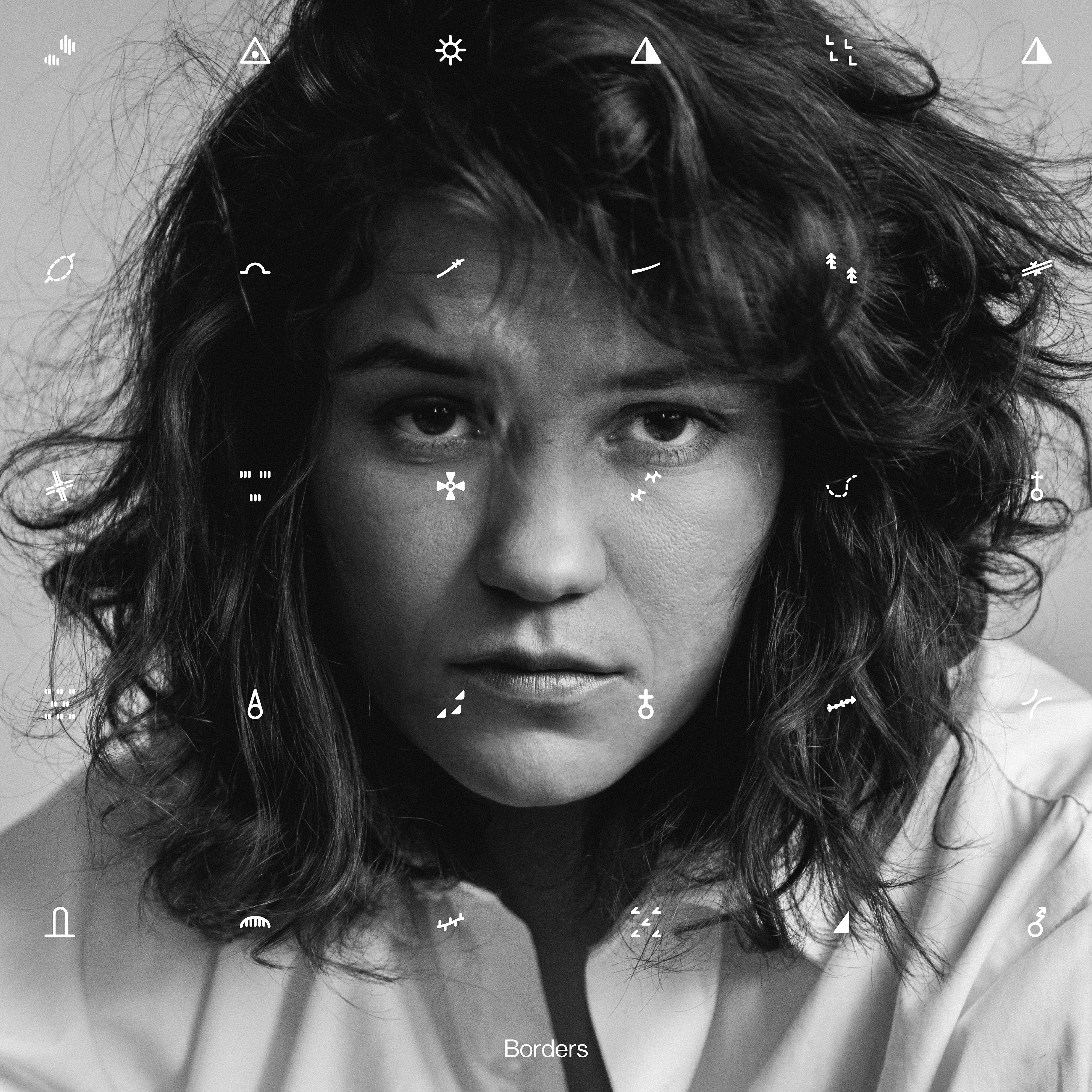 Fay Wildhagen - Delusional