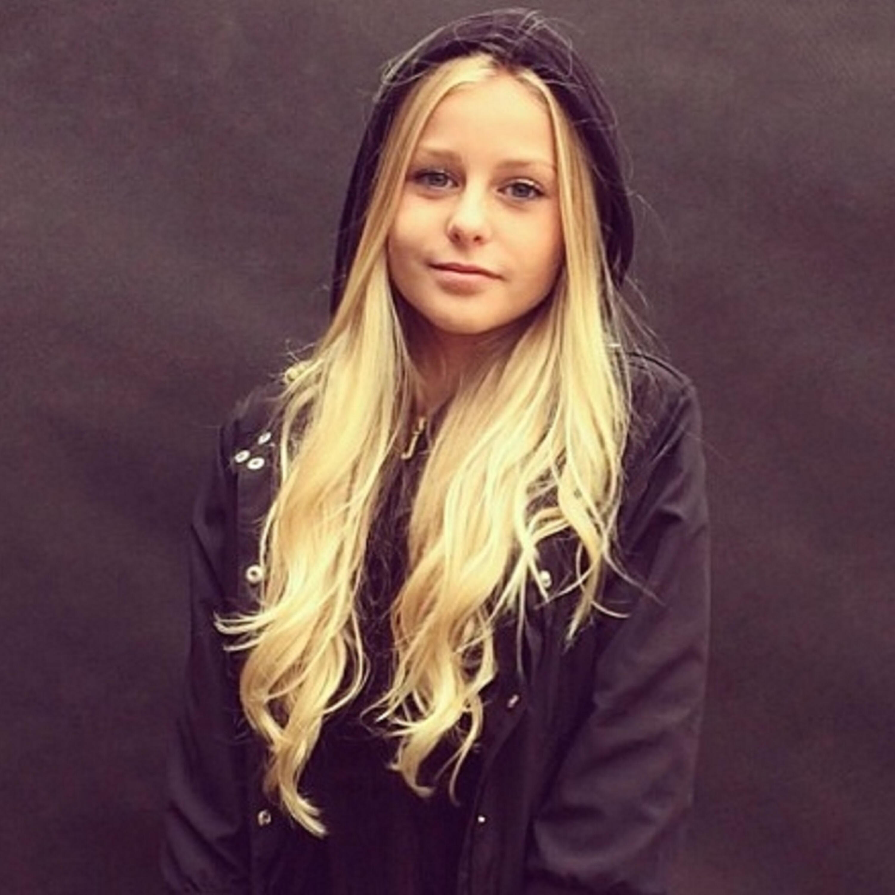 Julia Kedhammar - You Are Not Alone
