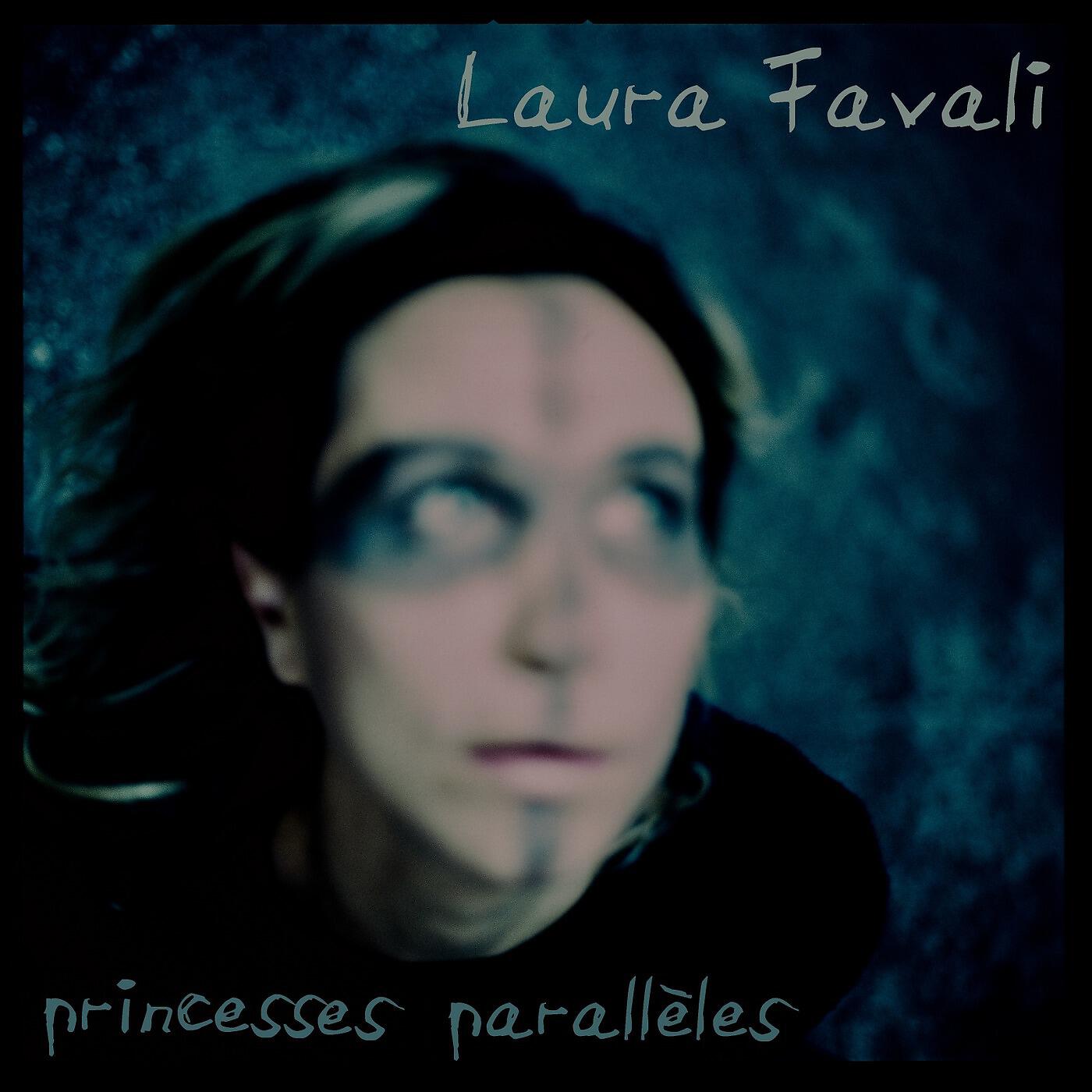 Laura Favali - Rose Babylone