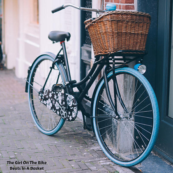 The Girl On The Bike - Hey Liar