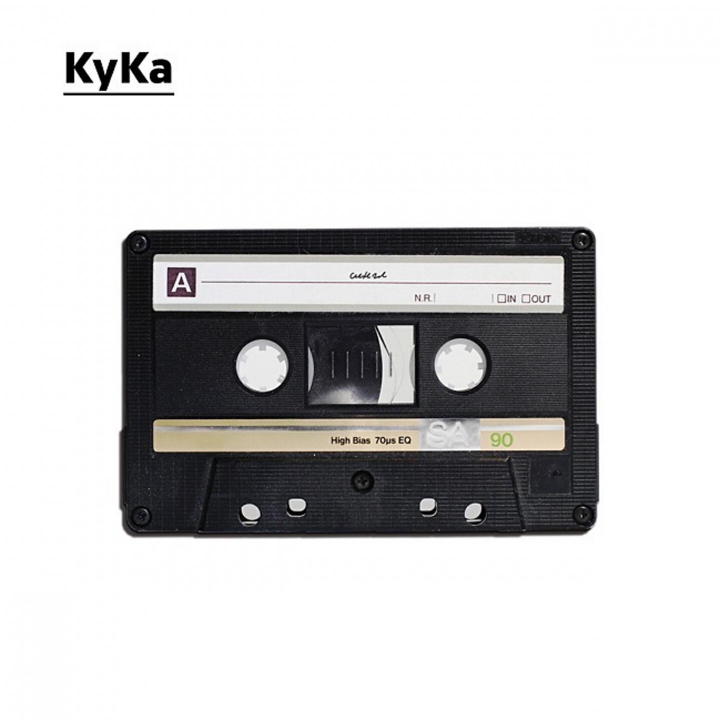 Baby driver art poster 100x100. Was he slow. Picture of girl listening to cassette tape. Baby driver art. текстура кассеты.