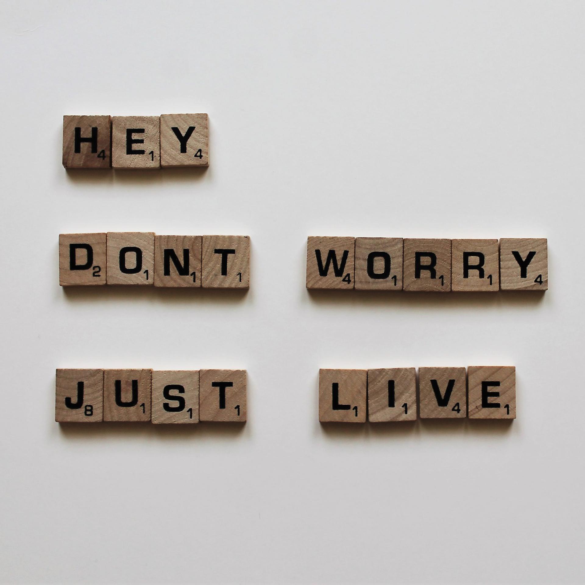 Постер альбома Hey Don't Worry Just Live